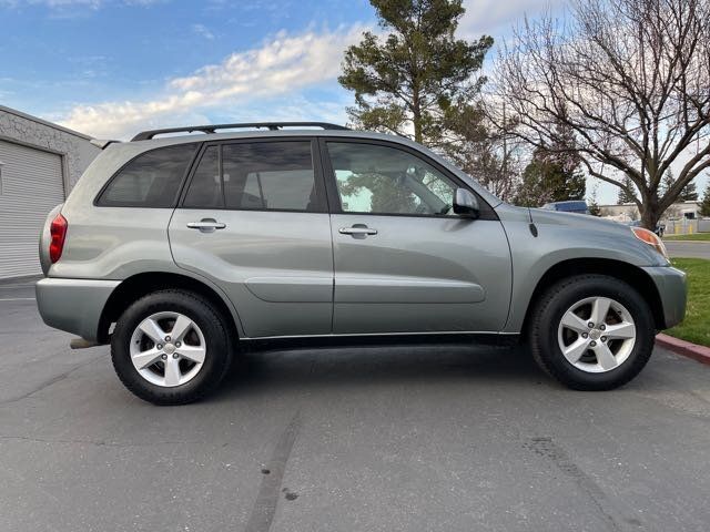 TOYOTA RAV4 2004. - Rent Car Rwanda