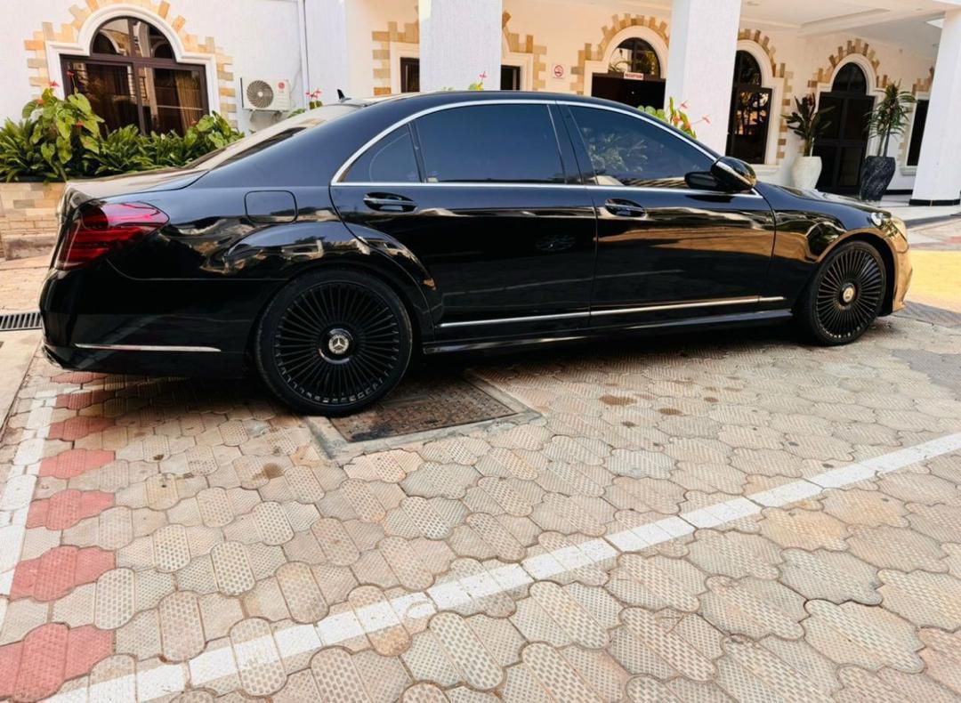Rent the Mercedes-Benz S-Class for Executive Travel in Rwanda