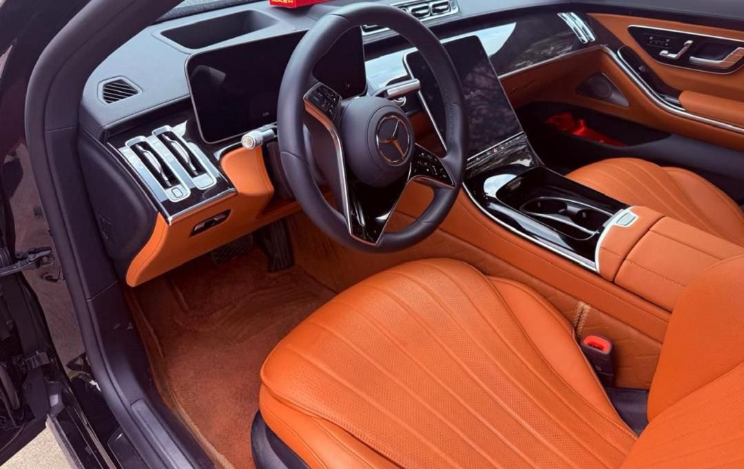 Book Chauffeur-Driven Mercedes-Benz S-Class in Kigali