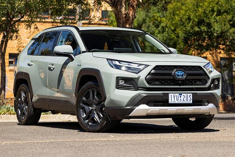 Why Tourists Prefer Hybrid Cars When Exploring Rwanda’s National Parks - Rent Car Rwanda